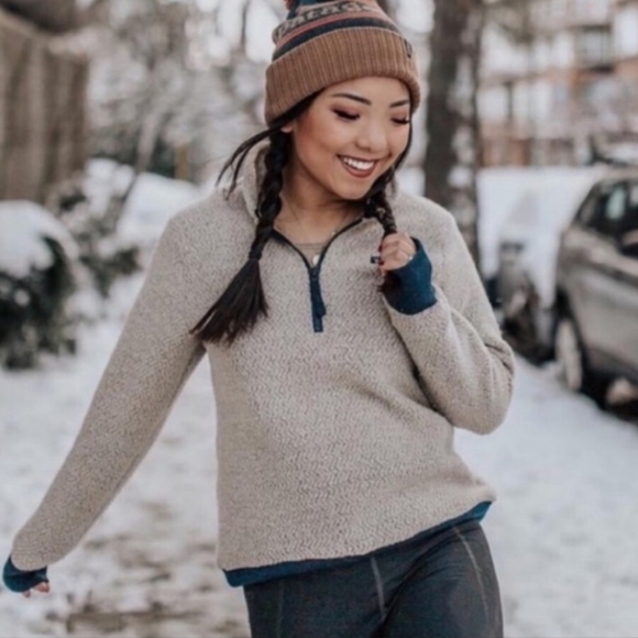 Patagonia Woolyester Pullover in Oatmeal & Navy - size xs - Picture 2 of 11